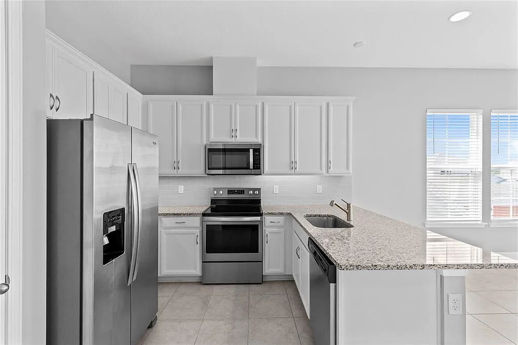 1 bed, 1.0 bath, 560 sqft, $1,700 — Photo 4