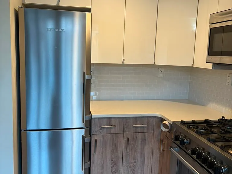 557 Hart St #2A — Photo 8