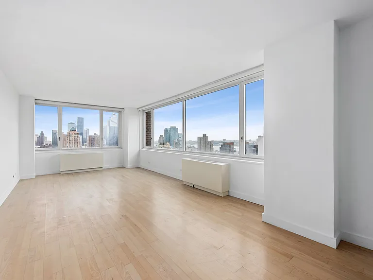 322 W 57th St #37B — Photo 4
