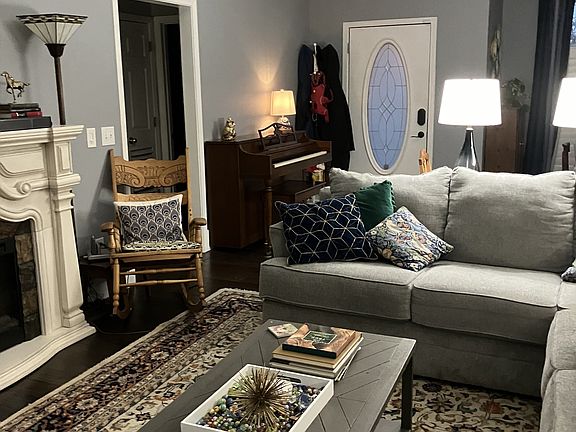 5th image of 26 Maple Bend Rd