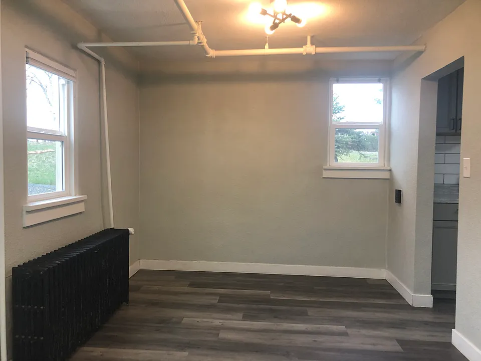Living room with three windows