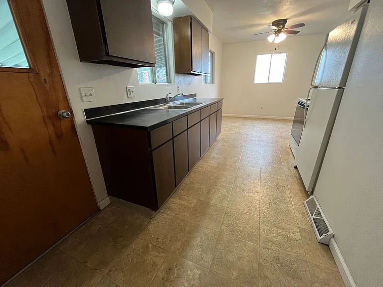 1236 Jackson St — Photo 2