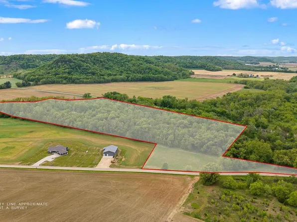 999 Old Mill Drive, Lone Rock, WI 53556