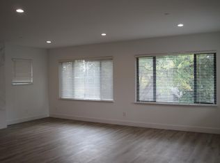 212 SW 129th St, Seattle, WA 98146