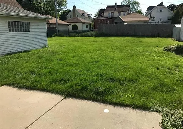 845 S 84th St — Photo 13