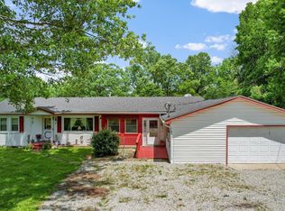8260 Beech Grove Rd, Martinsville, IN 46151