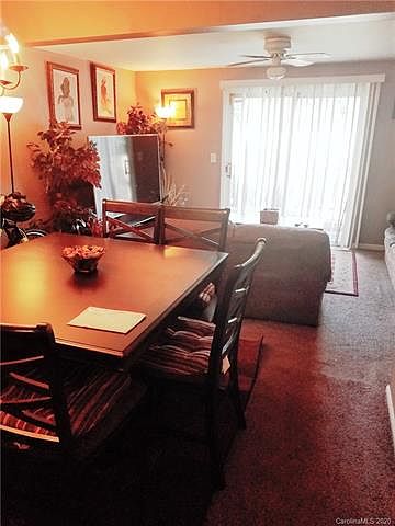 2nd image of 9616 Vinca Cres #E