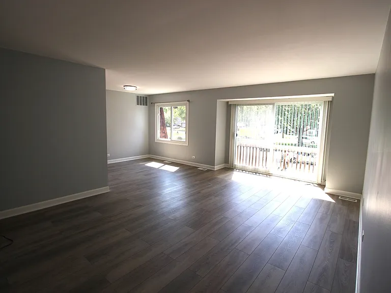 3018 Roberts Dr #8 — Photo 3