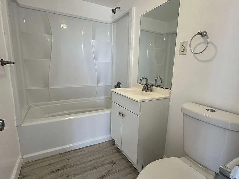 505 Grand St #3N — Photo 3