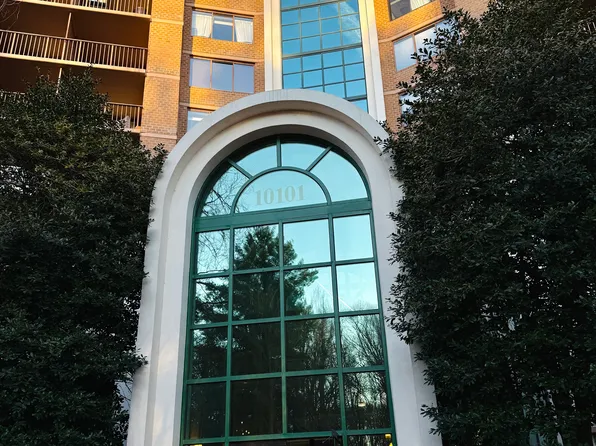 10101 Grosvenor Pl, Rockville, MD