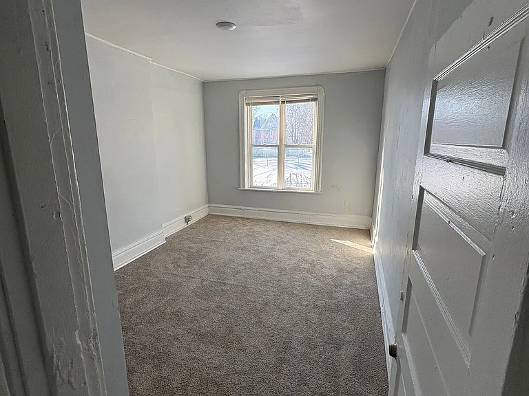 5846 Page Blvd #B — Photo 9