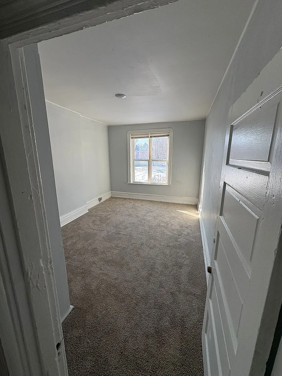 Building Photo - 5846 Page Blvd #B
