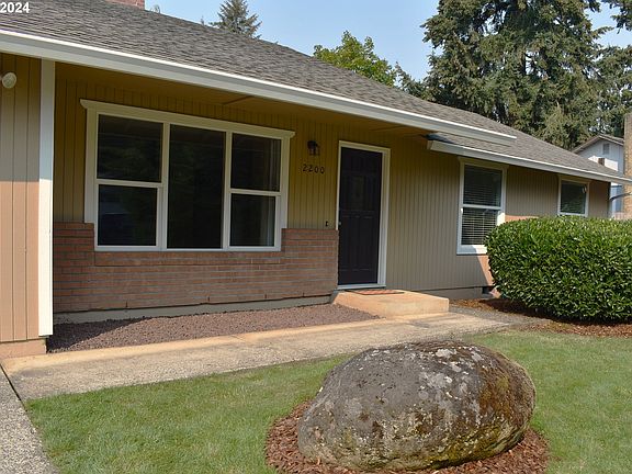 3rd image of 2200 SE 134th Ave