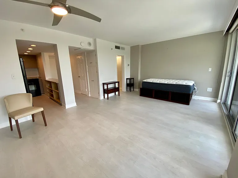 470 3rd St S #317 — Photo 9