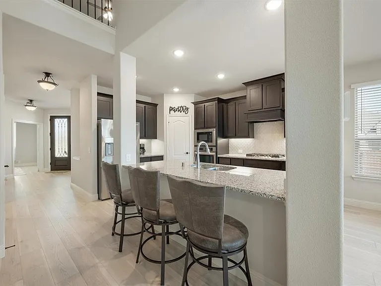 5038 Ridgegate Ln — Photo 4
