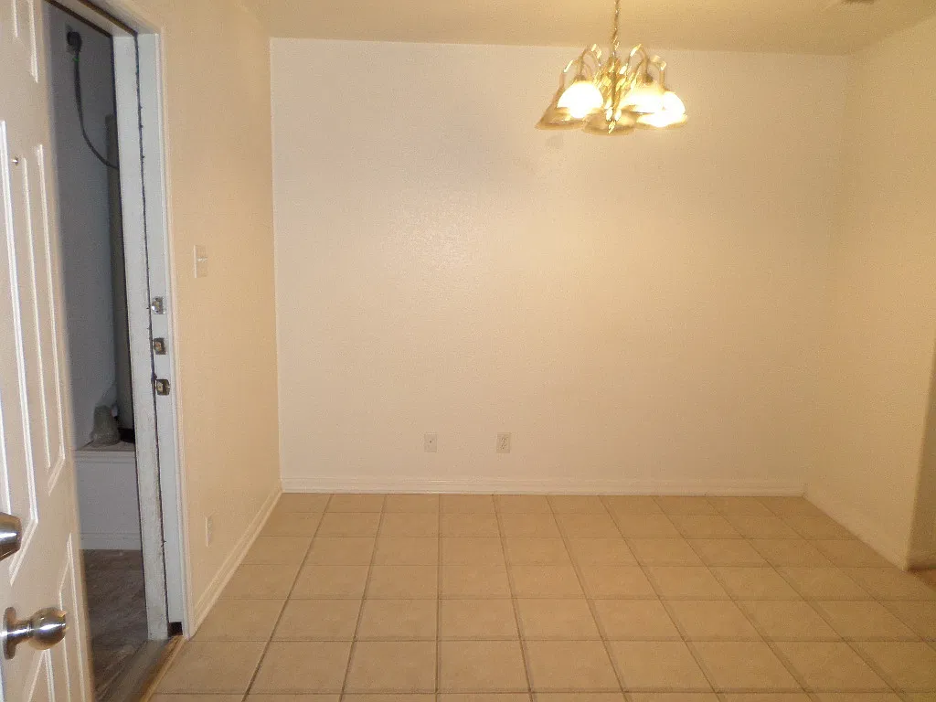 1310 Chips — Photo 2
