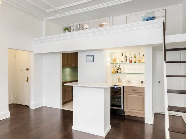 111 East 36th Street image 7 of 19