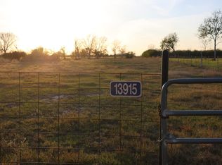 13915 Schmidt Rd, Hempstead, TX 77445