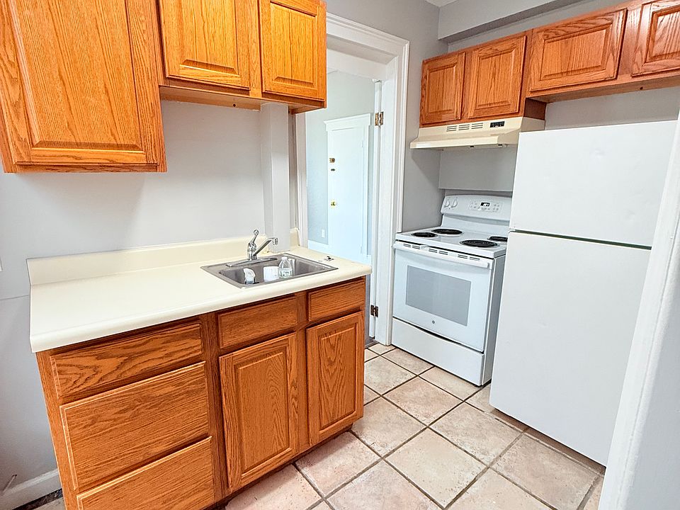 1st image of 361 Pond St #3