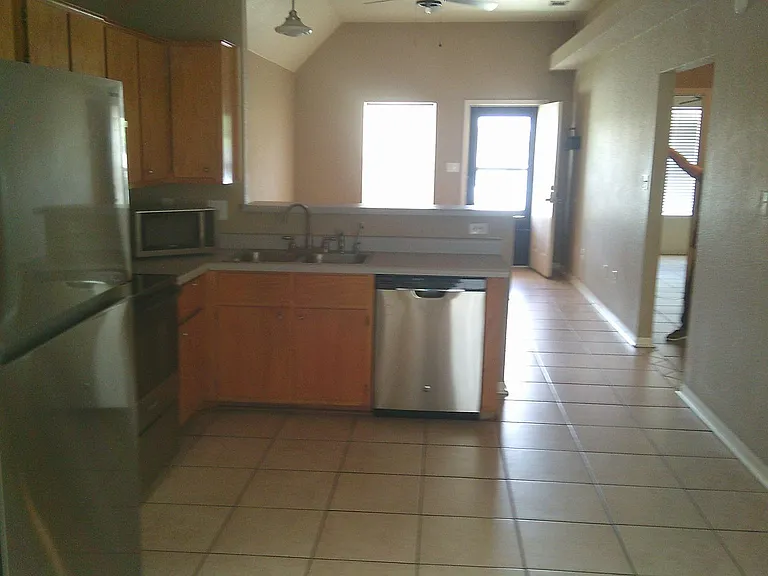 3511 Westwood Dr #A-B — Photo 22