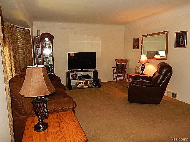 1st image of 989 Pagel Ave