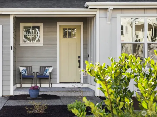 1767 NE Crystallia Court, Poulsbo, WA 98370