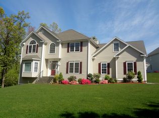 18R Sovereign Rdg, Cromwell, CT 06416