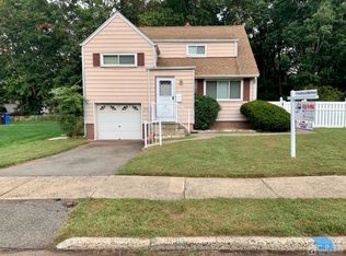 277 Park St, Somerset, NJ 08873