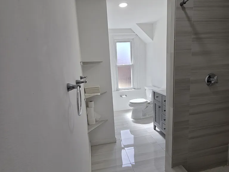 56 Pinckney St #4 — Photo 4