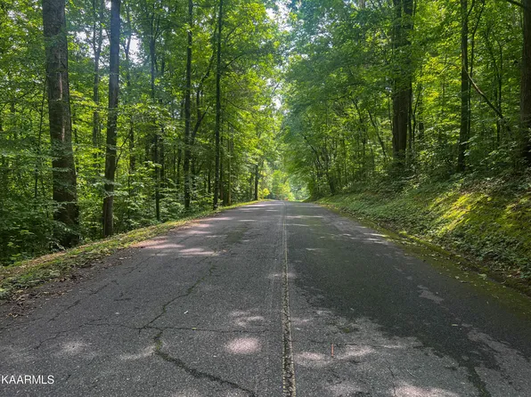 Skyline Dr, Clinton, TN 37716