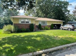 41 Harrison St, Clark, NJ 07066