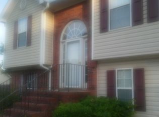 522 Vineyard Rd, Griffin, GA 30223