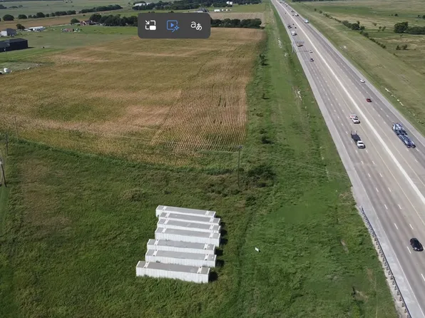 S Interstate Highway 35 E, Italy, TX 76651
