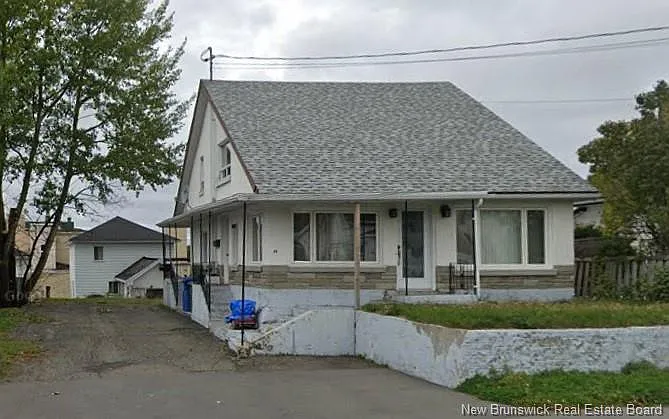 Studio, 1200 sqft, $160,000 — Photo 1