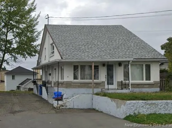 34E 34th Ave, Edmundston, NB E3V 2T2