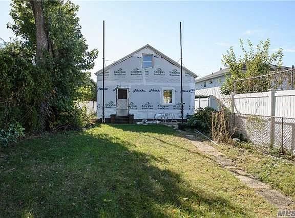 5th image of 259 Mineola Ave