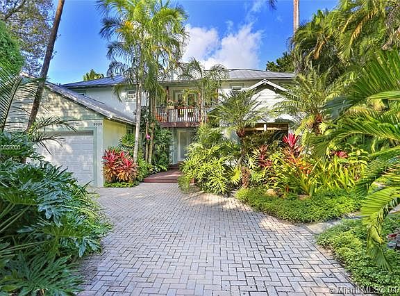 2nd image of 3553 Royal Palm Ave