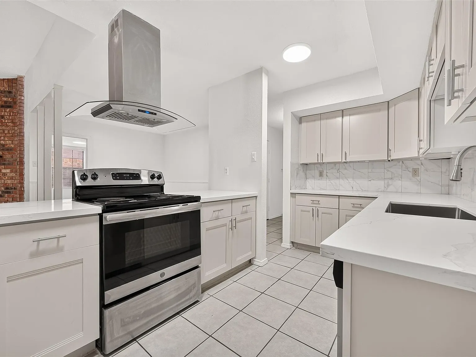 3 bed, 2.0 bath, 1575 sqft, $1,750 — Photo 1