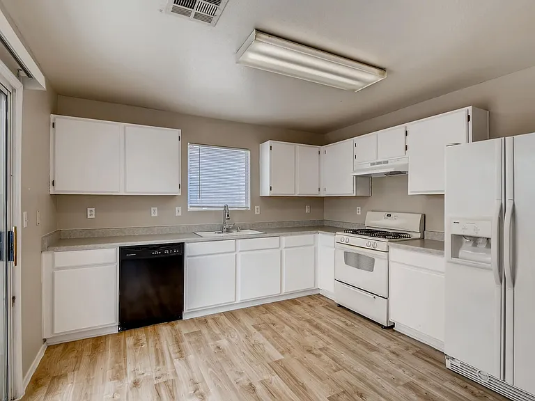 5424 Pepperpike Ave — Photo 5