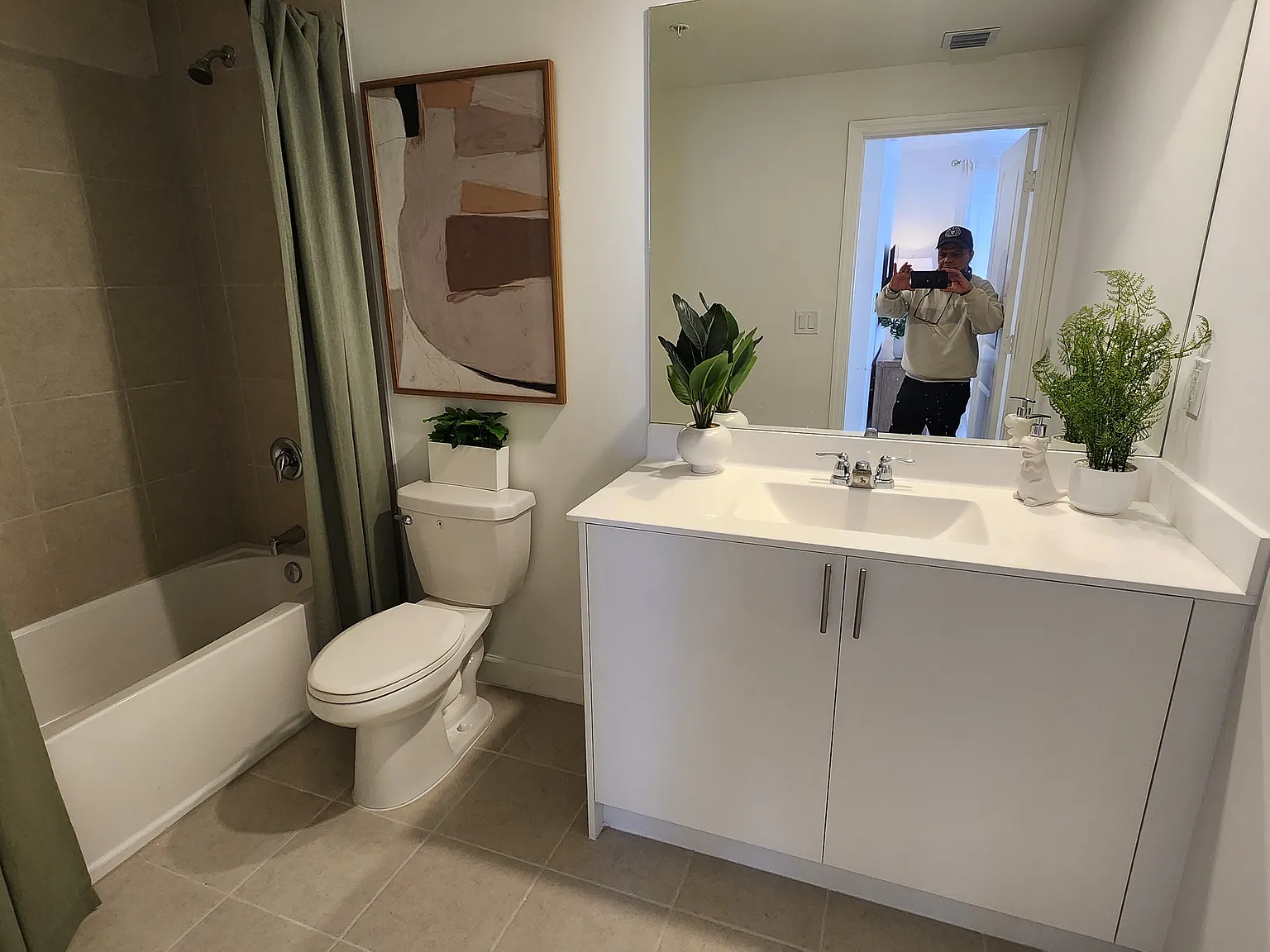 3 bed, 2.5 bath, 1800 sqft, $2,550 — Photo 3