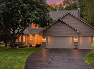 4085 Deerwood Trl, Eagan, MN 55122