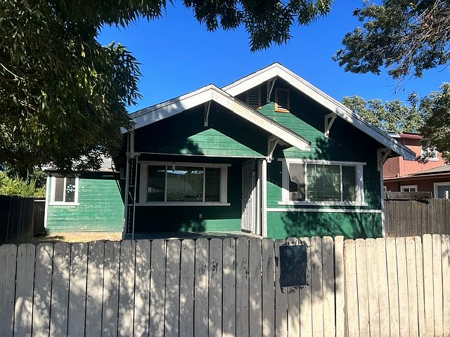 1st image of 920 Pleasant Ave