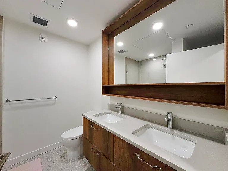 133 W 49th Ave #3XX — Photo 15