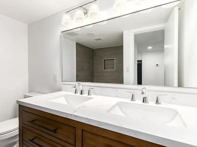 6935 E 4th St #4 — Photo 14