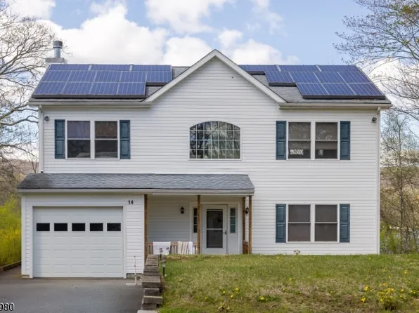 14 E Shore Dr, Hampton Twp., NJ 07860