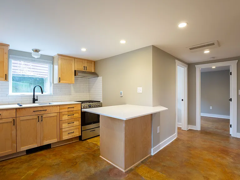 2726 NE 66th Ave #B — Photo 11
