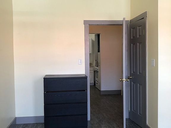 2nd image of 430 Halsey St #1