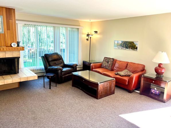 1618 East St #1