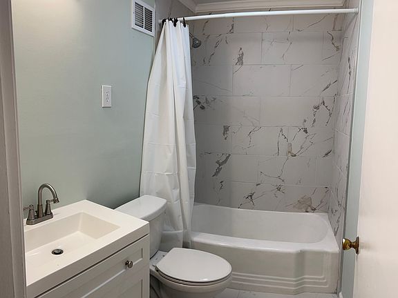 4th image of 1557 Rebecca St