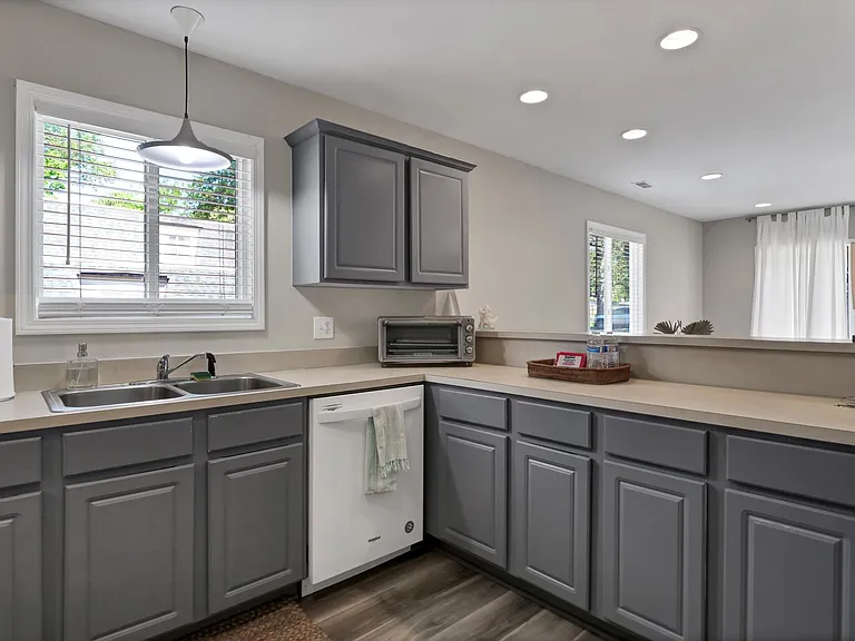6328 Wrightsville Ave #G4 — Photo 4